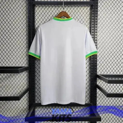 Maillot Brésil Concept "Oiseau Jaune" 2024/2025 YamaKits Foot