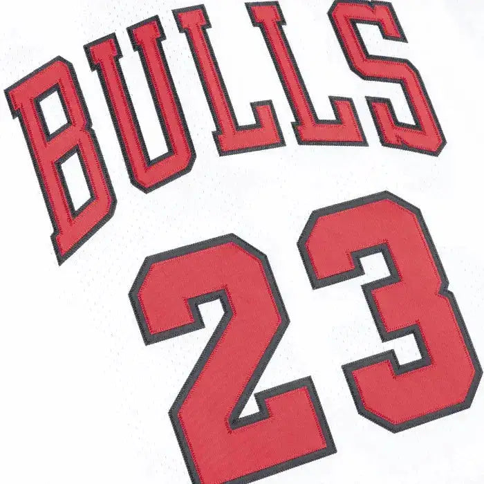 Maillot NBA Michael Jordan Chicago Bulls Blanc '95 Mitchell & Ness - Édition Domicile YamaBasketball